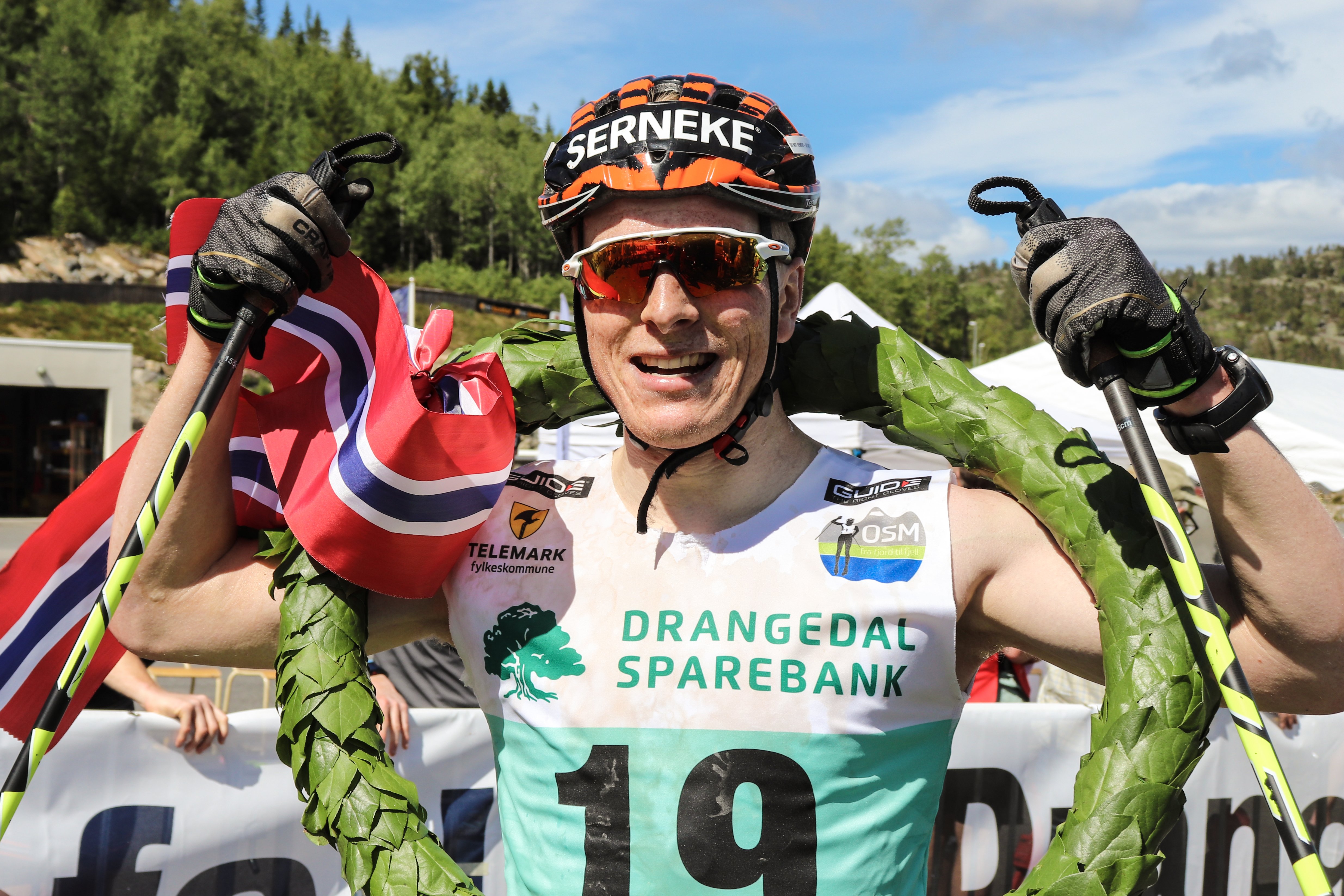 ROLLERSKI – L’Olaf Skoglunds Minneløp s’est disputée ce samedi et cette première manche internationale a été remportée par Anders Host et Astrid Øyre Slind. Premier français, Samuel Régé Gianasso se classe 22e.