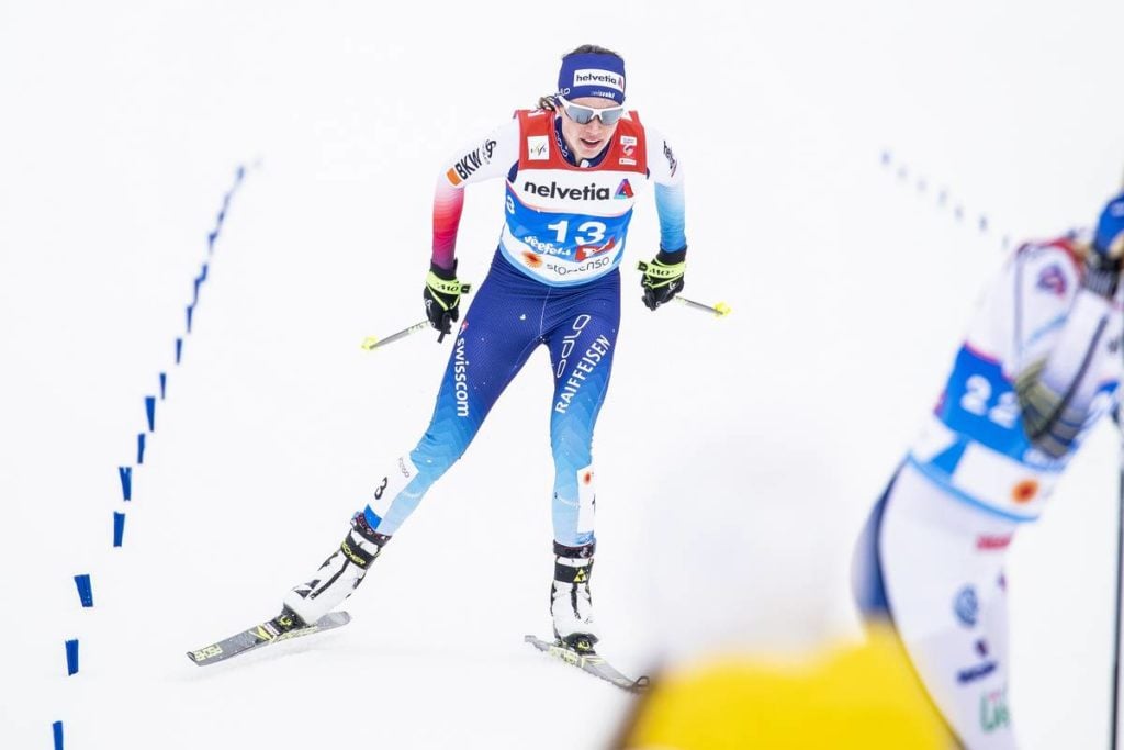 SKI DE FOND - La Norvégienne Therese Johaug a dominé le 30 km libre des mondiaux de Seefeld et égale un record de la légende Marit Bjoergen. Sa compatriote Ingvild Oestberg et la junior suédoise Frida Karlsson ont pris l’argent et le bronze.