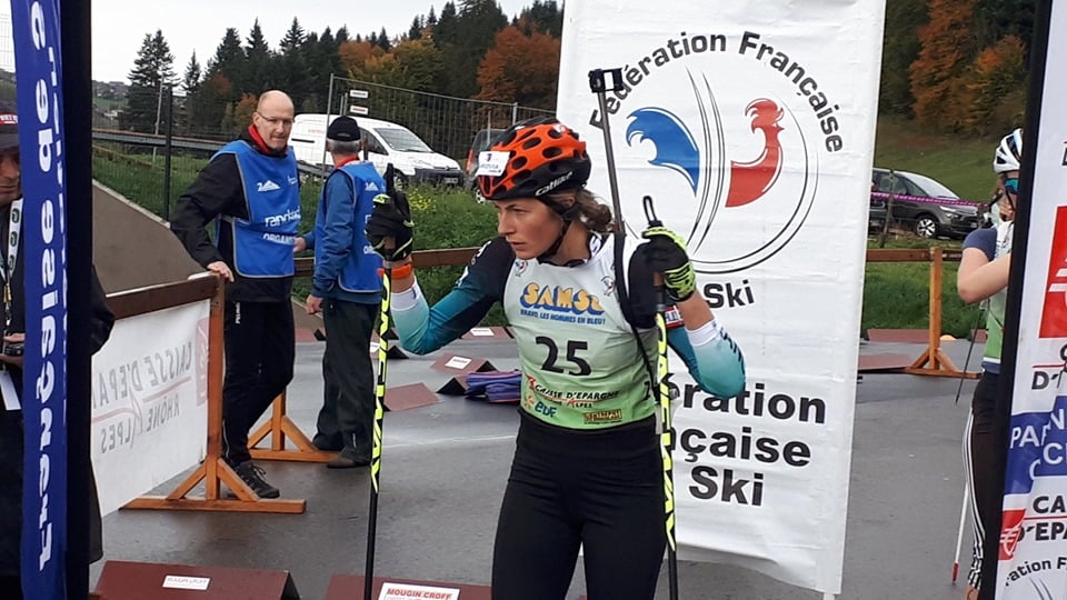 BIATHLON - La biathlète des Saisies Justine Braisaz a décroché le titre de championne de France de sprint à Arçon, à l'occasion de la deuxième étape du Biathlon Samse Summer Tour. Myrtille Bègue et Célia Aymonier complètent le podium.
