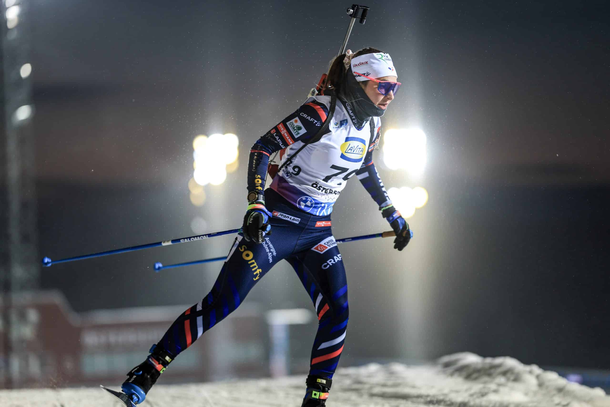 Gilonne Guigonnat, Biathlon, Julia Simon, biathlon 2023, nordic magazine, nordicmag, calendrier biathlon 2024, biathlon programme, coupe du monde biathlon 2024, ski de fond, combiné nordique, saut à ski, saut spécial, nordicmag, Nordic Mag, nordic mag biathlon, ski nordique, biathlon magazine