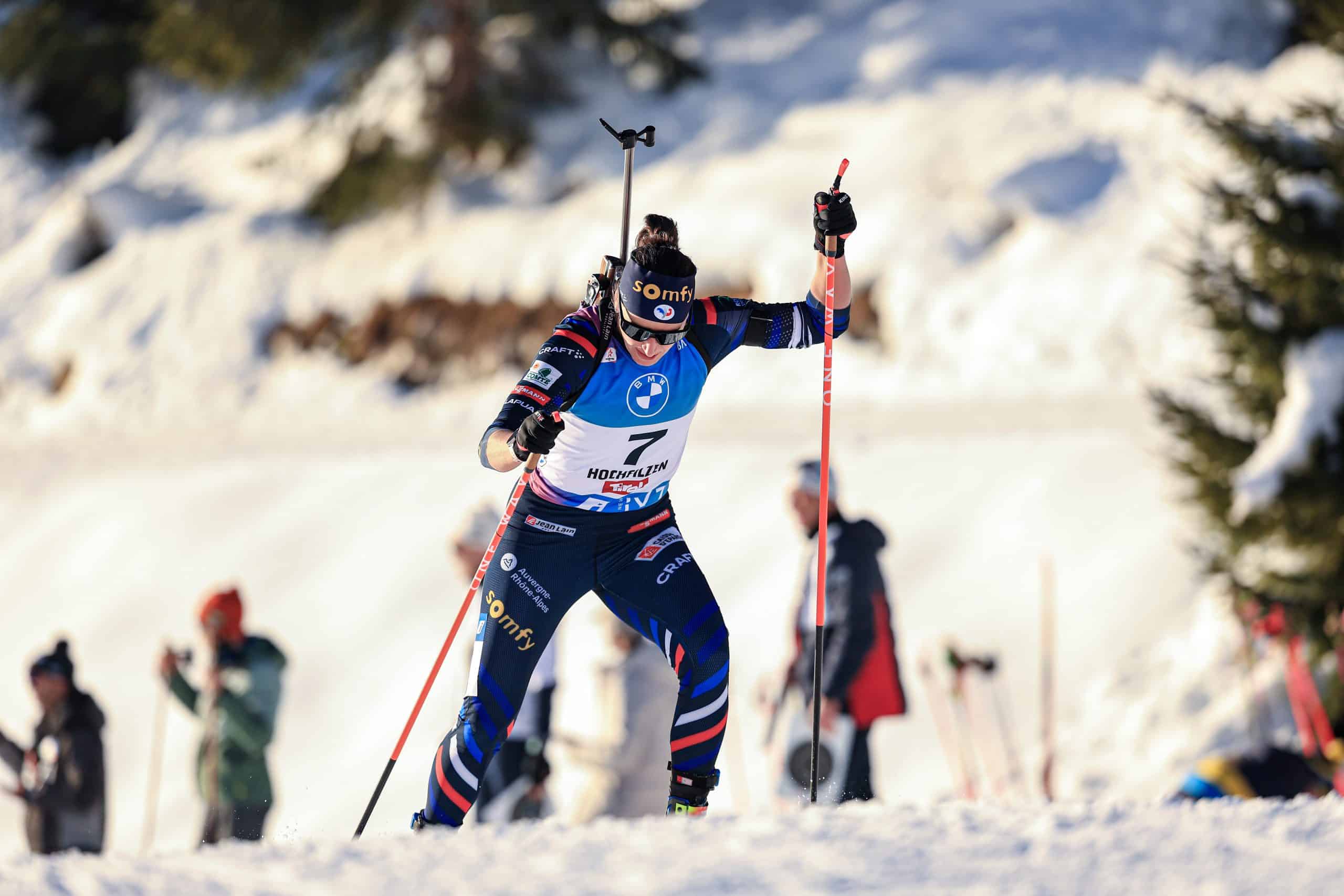 Julia Simon, Biathlon, Julia Simon, biathlon 2023, nordic magazine, nordicmag, calendrier biathlon 2024, biathlon programme, coupe du monde biathlon 2024, ski de fond, combiné nordique, saut à ski, saut spécial, nordicmag, Nordic Mag, nordic mag biathlon, ski nordique, biathlon magazine